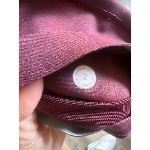 Lululemon In Movement Tight 25" Everlux Linear Spray Dye White Garnet W5CIOS S2 - Picture 7 of 7